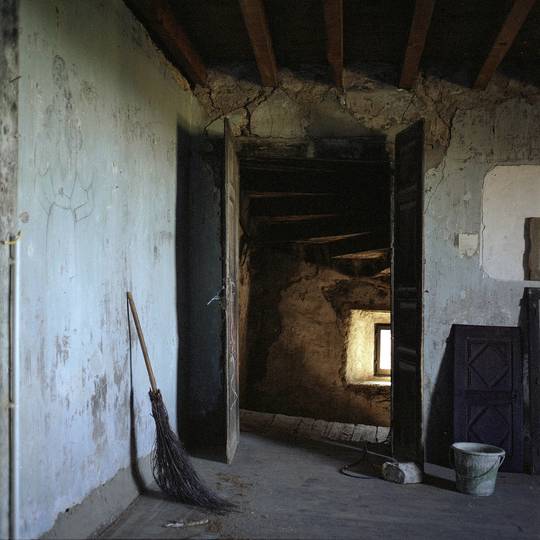 LA PORTE: VIEW TOWARDS STAIRS, ED. 2/15, 2012
